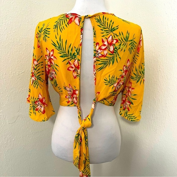 IRIS Women’s Large Hi-Low Skort Set with V-Neck Tie Crop Blouse Yellow Floral - Picture 5 of 16
